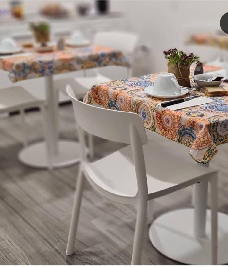 La Casa Di Amalia Bed & Breakfast ปาแลร์โม ภายนอก รูปภาพ